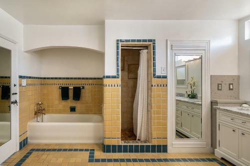 Prime Location Three Bedroom Beautiful Villa