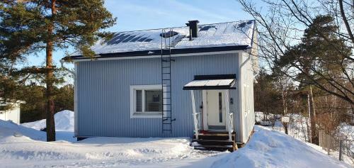 Hostal Vanha-merivartioasema Pihatalo