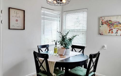 Private, Spacious Apartment With Sunny Patio