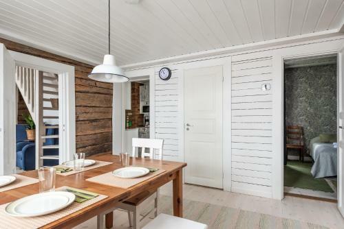 Hostal Pikisaari Guesthouse