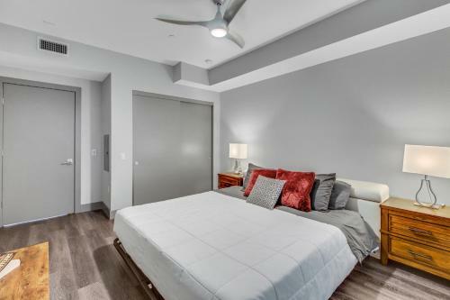 Suitesrus Apart Hotel At Miracle Mile