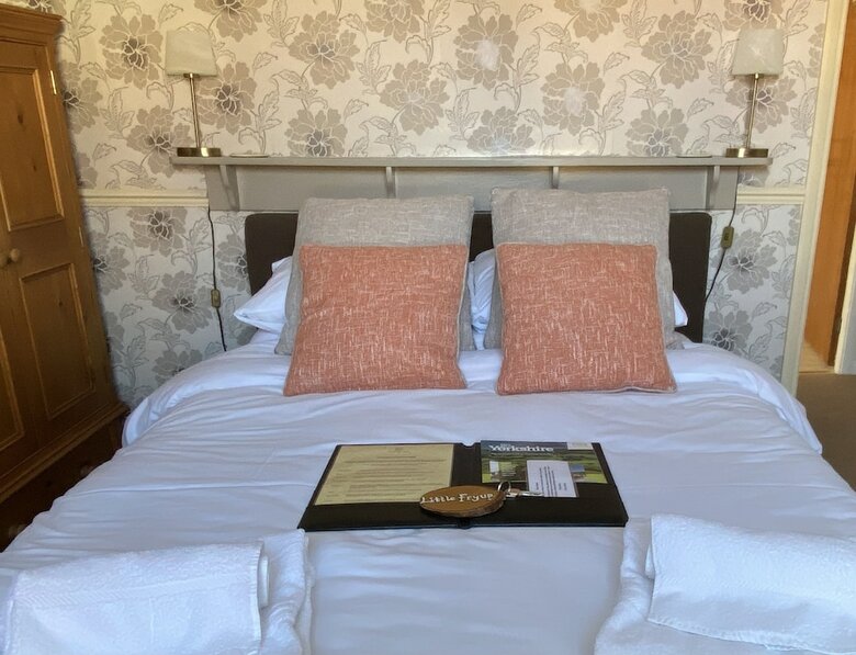Hostal Plumpton Court