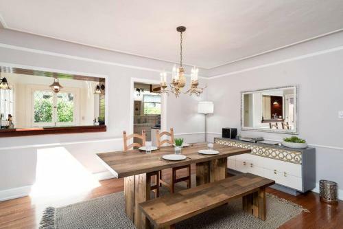 Hollywood - King Beds - Large Patio