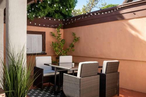 Hollywood - King Beds - Large Patio