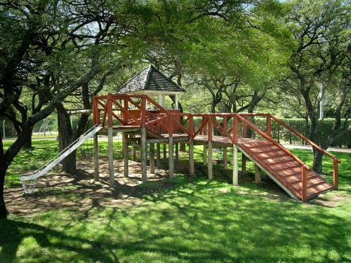 Lodge Solar Encantado Caba�as & Chalet