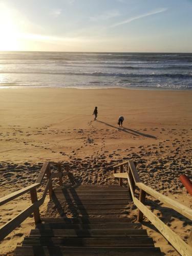 Casa Com Acesso Direto � Praia E Churrasqueira