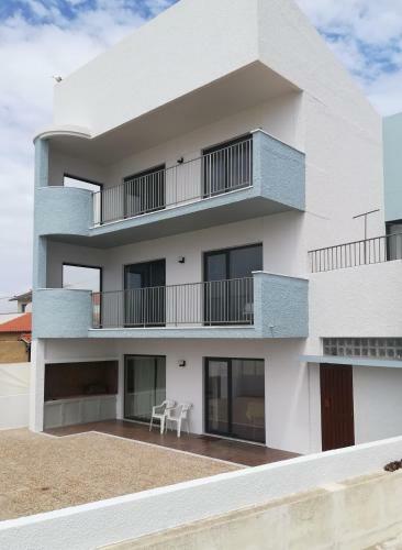 Casa Com Acesso Direto � Praia E Churrasqueira