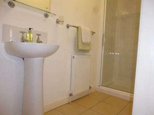 Basset Cottage B&B