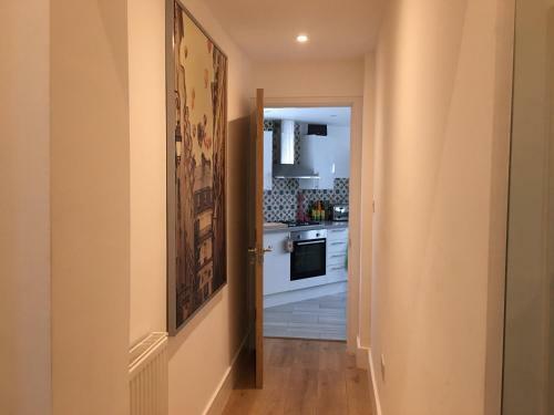 Apartamento New Bagshot 1 Bed 1 Bath Sleeps 4