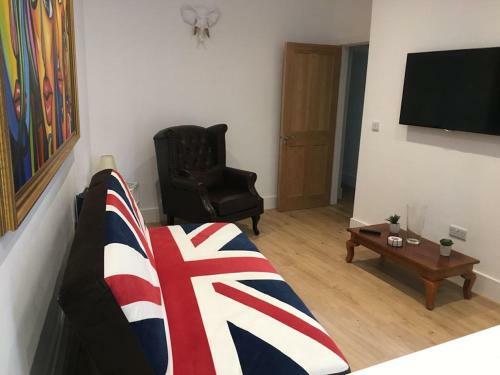 Apartamento New Bagshot 1 Bed 1 Bath Sleeps 4