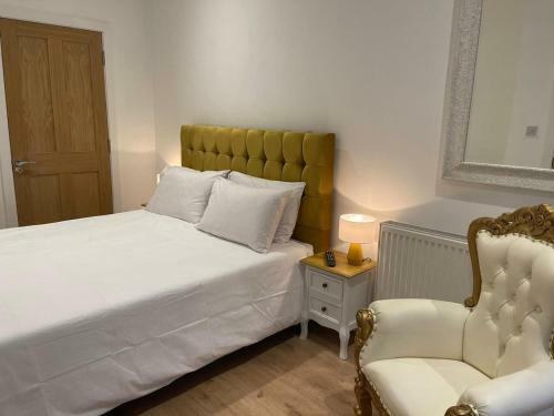 Apartamento New Bagshot 1 Bed 1 Bath Sleeps 4