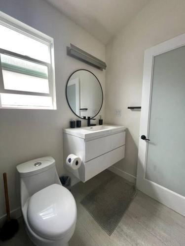Entire 4-unit Complex With Private Swimming Pool