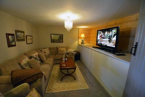 Haddon Grove Farm Cottages