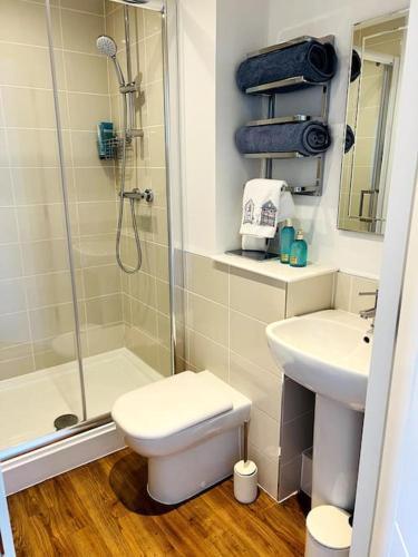 Riverside View Apartment In Balloch, Loch Lomond