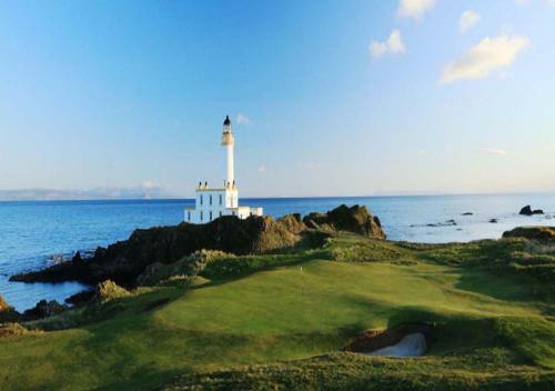 Beautiful 2 3 Bed Apartment With Stunning Views!
