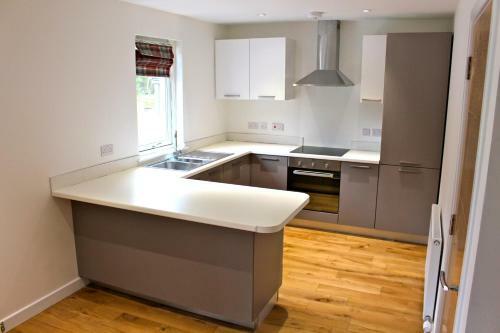 2 Dellmhor Cottages