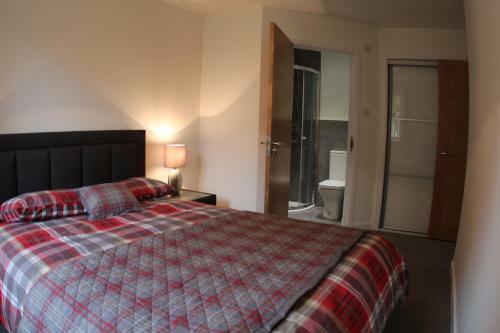 2 Dellmhor Cottages