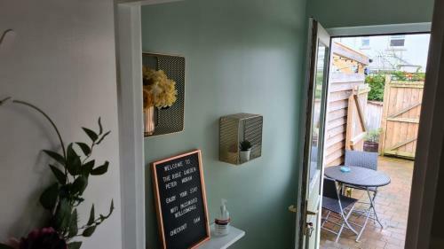 Apartamento The Rose Garden Room - Self Contained Studio