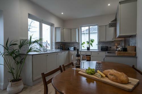 Beach Cottage Ballycastle - Mcafee Holiday Lettings