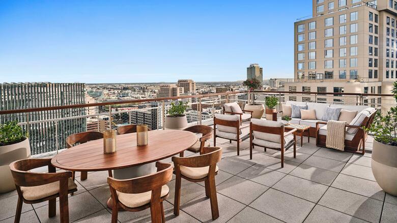 Hotel Conrad Los Angeles