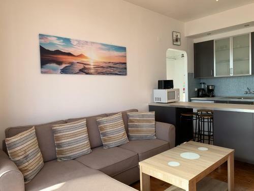 Incredible View, Quiet Apartment In Cascais
