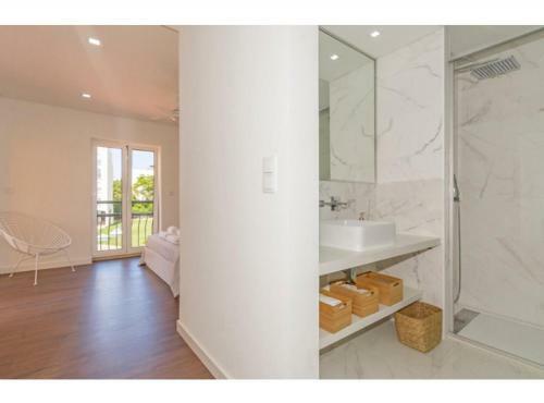 Apartamento Houze_lovely Flat With Swimming Pool!