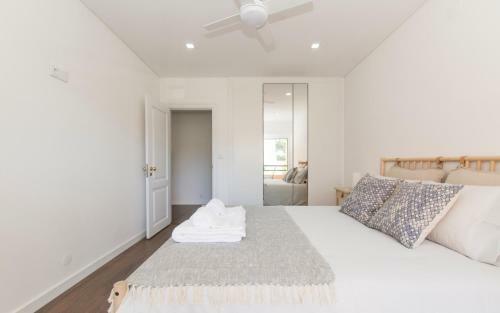 Apartamento Houze_lovely Flat With Swimming Pool!
