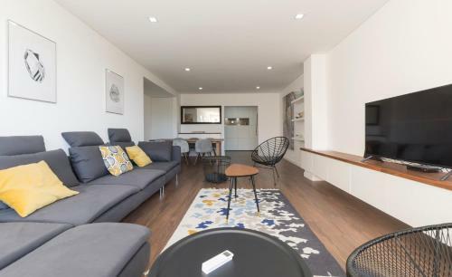 Apartamento Houze_lovely Flat With Swimming Pool!