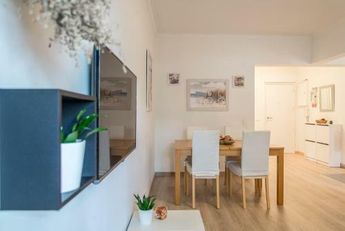 Charming And Central Apart - 350m From The Beach