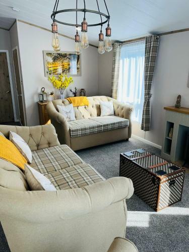 Foxglove Lodge With Hot Tub
