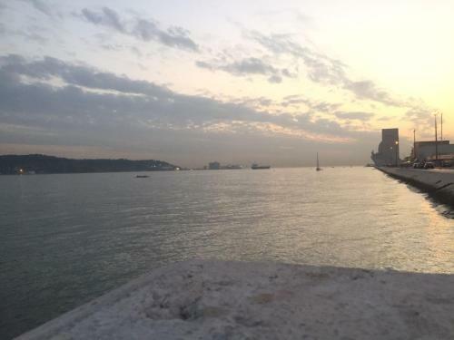 Bed & Breakfast Lisbon Surf Villa