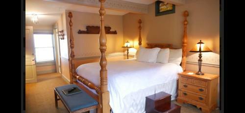 Lodge Highlands Inn