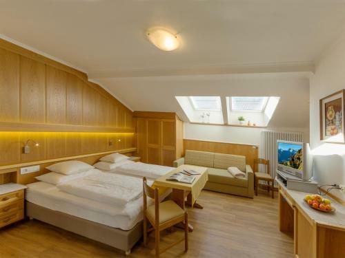 Myloisl Apartments