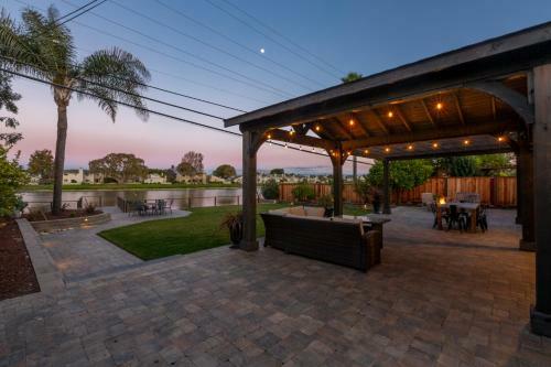 Villa @ Marbella Lane Executive Waterfront Property