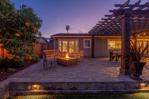 Villa @ Marbella Lane Executive Waterfront Property