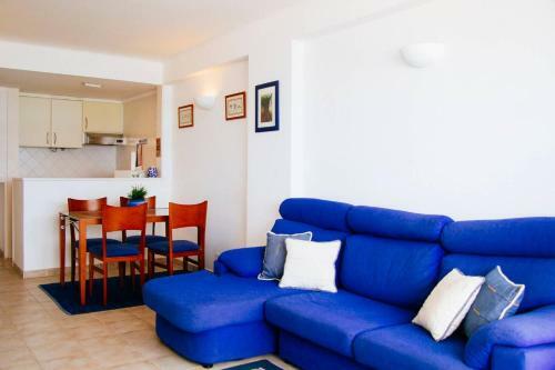 Panoramic Beach View Apartment (T2) In Caparica