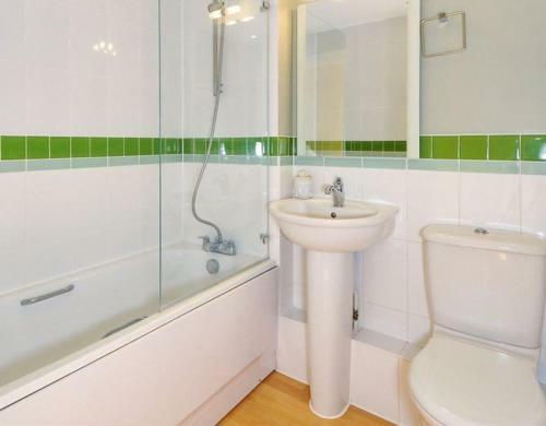 Basingstoke Spectacular 1 Bedroom Apartment