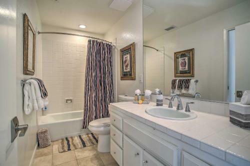 Colorful Palm Springs Property With Private Oasis!