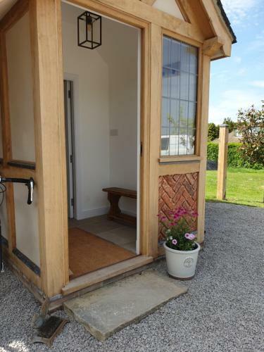Exclusive Holiday Accommodation - Bancoft Cottage