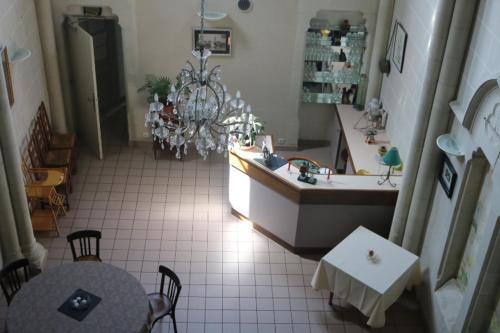 Hotel Logis Le Port Saint Aubin