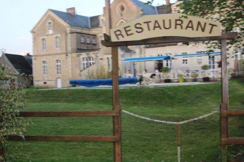 Hotel Logis Le Port Saint Aubin