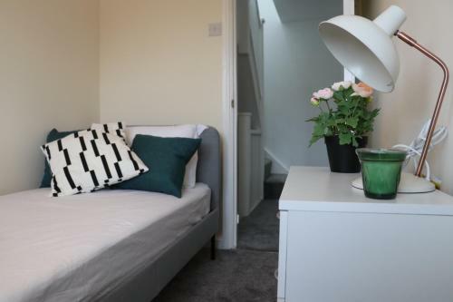 Cosy & Spacious 5 Bedroom Luxurious Home