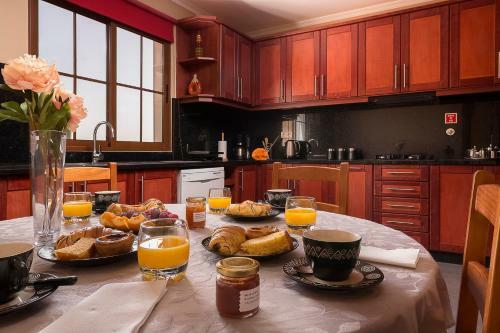 King�s House In Estreito Da Calheta