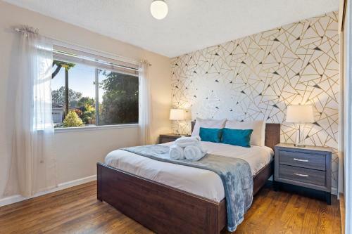 @ Marbella Lane - 3br Suburban Escape