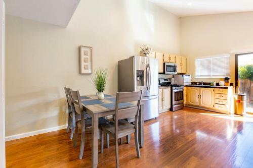 @ Marbella Lane 6br Duplex In Downtown San Jose