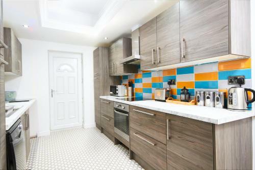 Stunning Doncaster House - Sleeps 8 W/parking