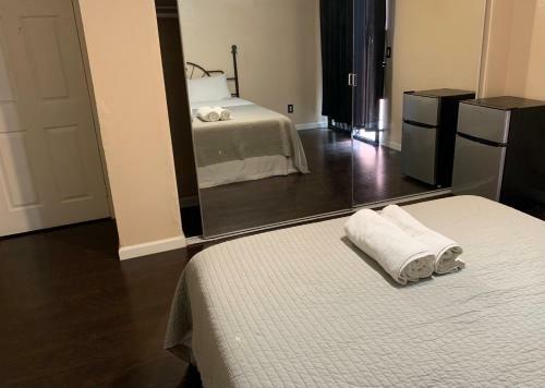 One Bedroom Condo-washer-dryer-parking