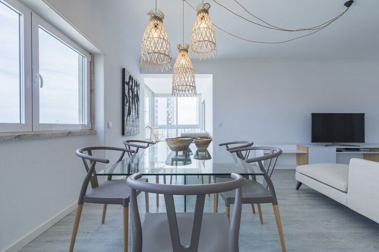 Luxurious Seaview Apartment In Estoril