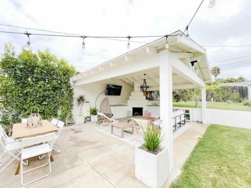 Stunning North Pb Beach Hideaway With Ocean Views