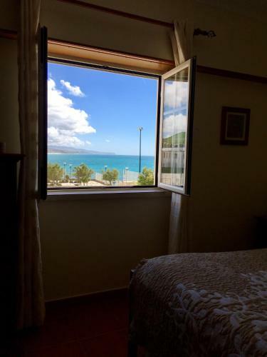 Ericeira Lovers Apartment Center